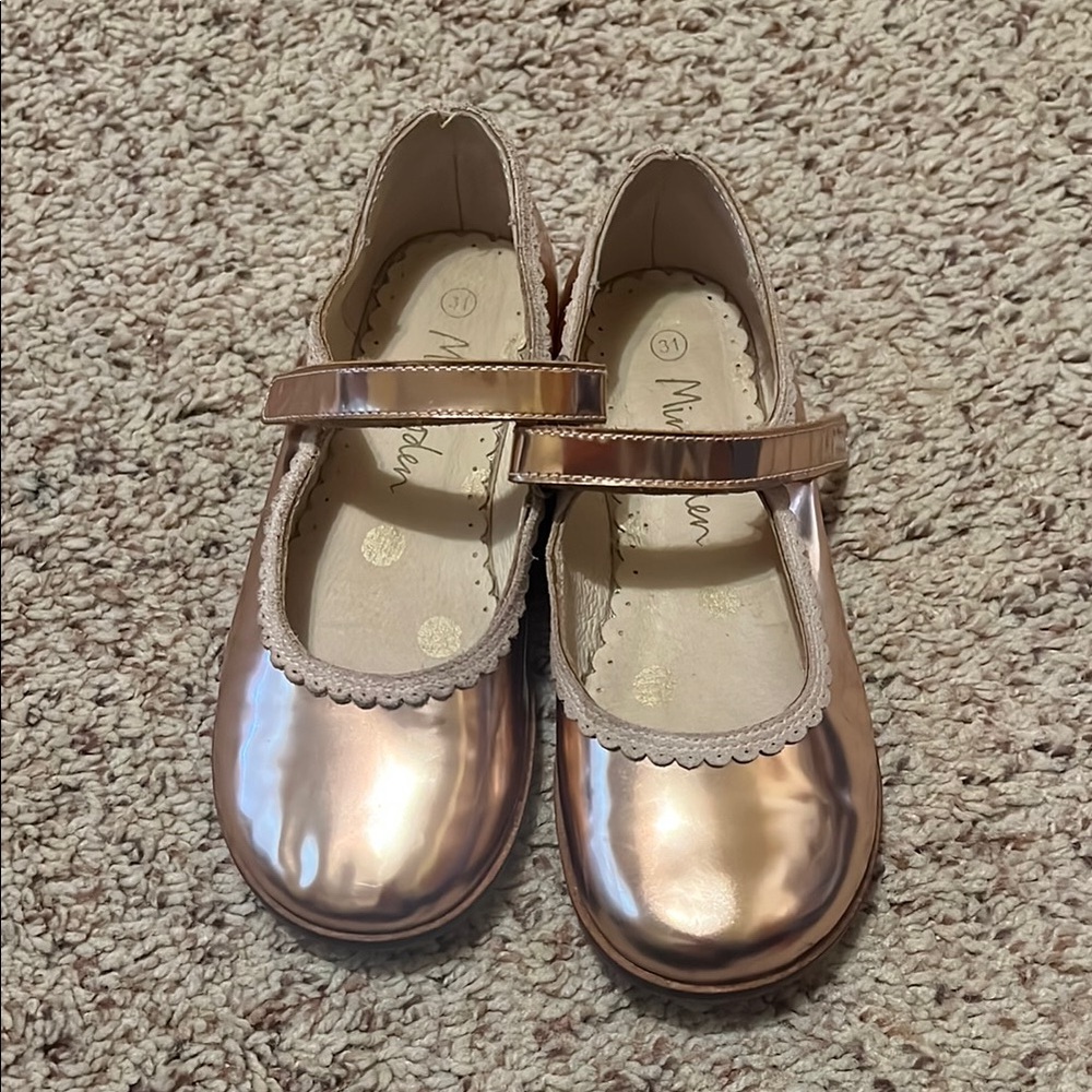 Mini Boden Gold Dress Shoes with Classic Mary Jane Style
